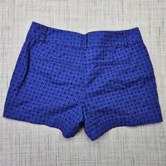 Ann Taylor LOFT Women's Riviera Short Blue Eyelet Size 6 - Picture 6 of 6